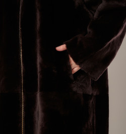 Двусторонняя дубленка больших размеров