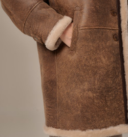 Женская дубленка в стиле винтаж