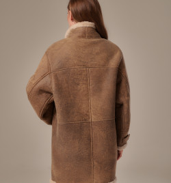 Женская дубленка в стиле винтаж