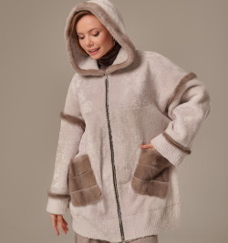 Двусторонняя дубленка с капюшоном