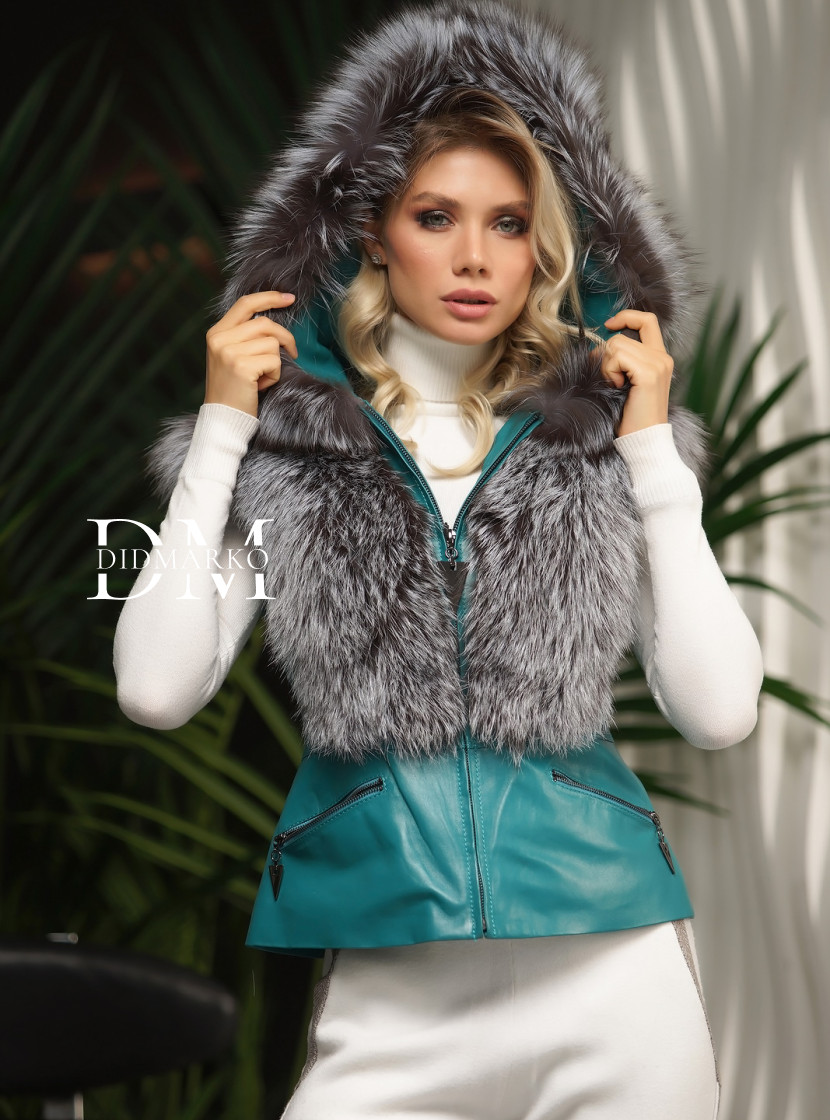 Красивая куртка бирюзового цвета DONG MING
