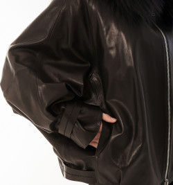 Демисезонная куртка с мехом