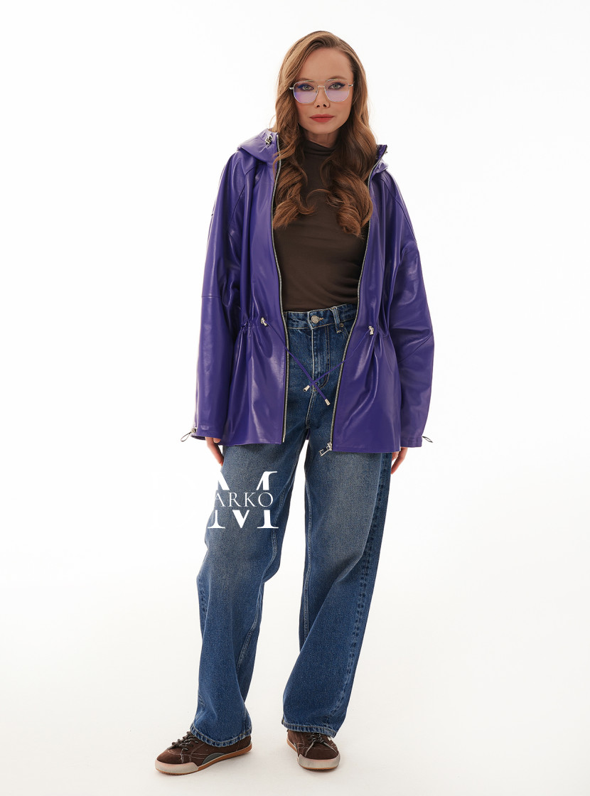 Женская кожаная куртка больших размеров фиолетового цвета