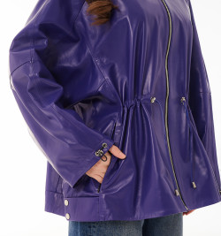Женская кожаная куртка больших размеров фиолетового цвета