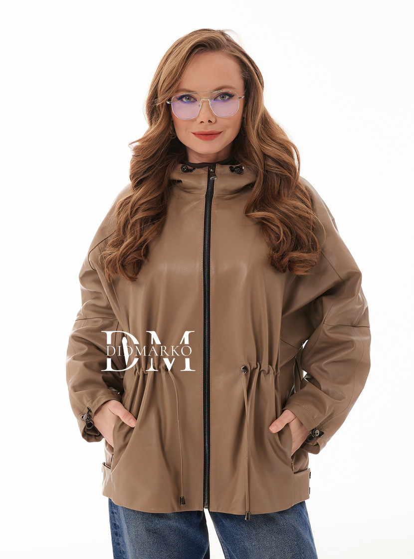 Бежевая куртка на осень-весну