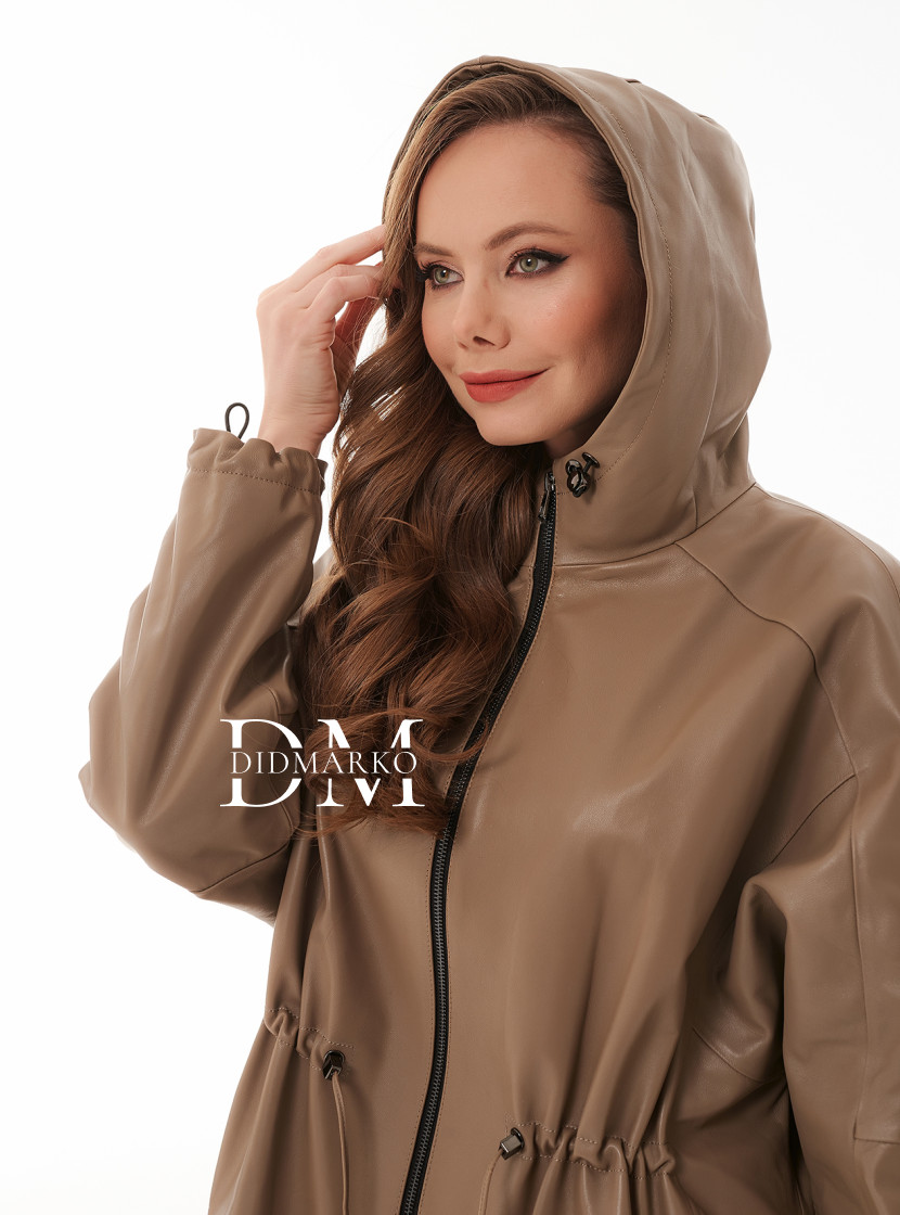 Бежевая куртка на осень-весну