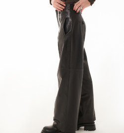 Кожаные брюки на резинке