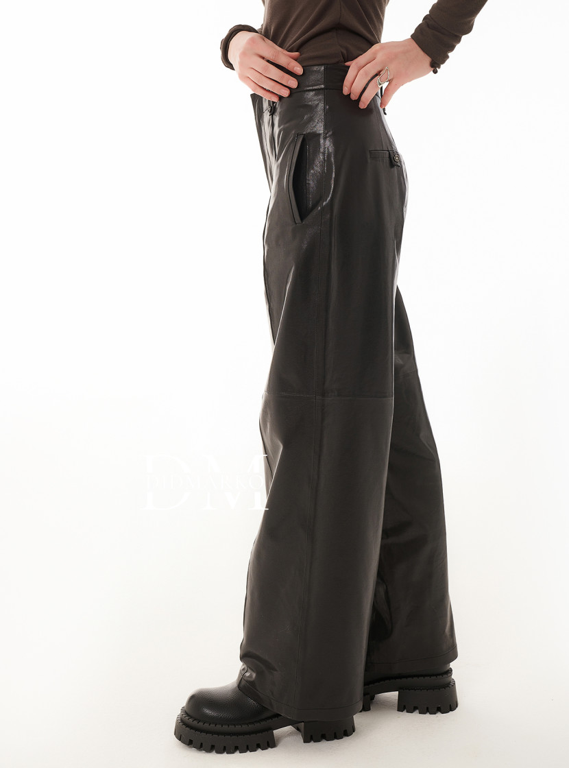 Кожаные брюки на резинке