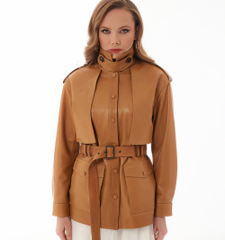 Куртка из кожи в рыжем оттенке: модный акцент