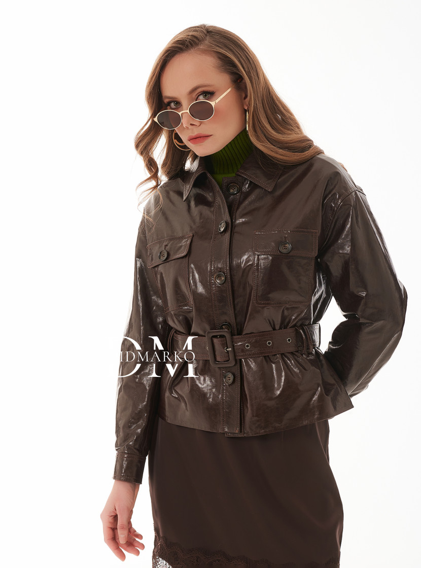 Универсальная коричневая куртка из кожи