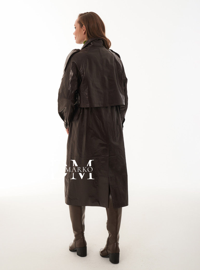Коричневый плащ из натуральной кожи