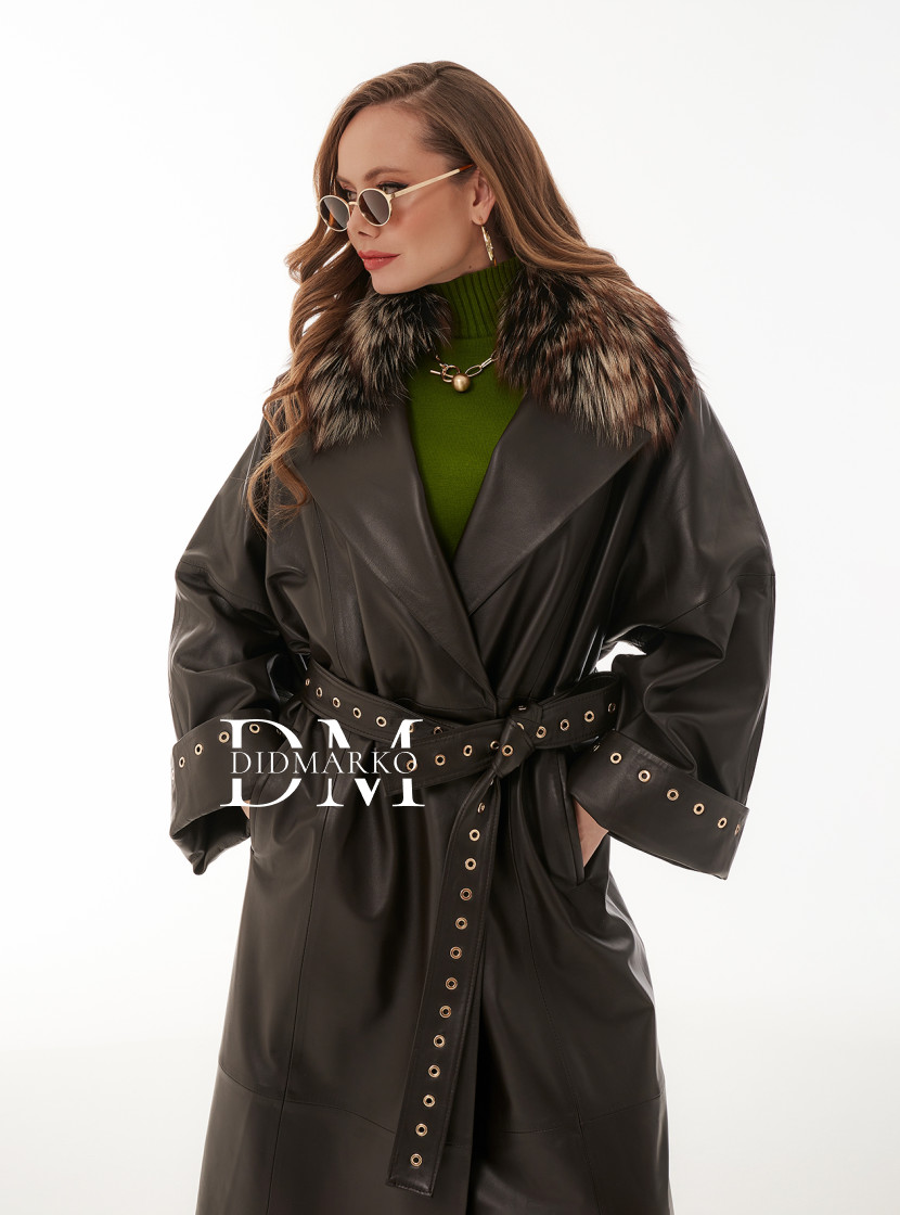 Утеплённое пальто из натуральной кожи с мехом