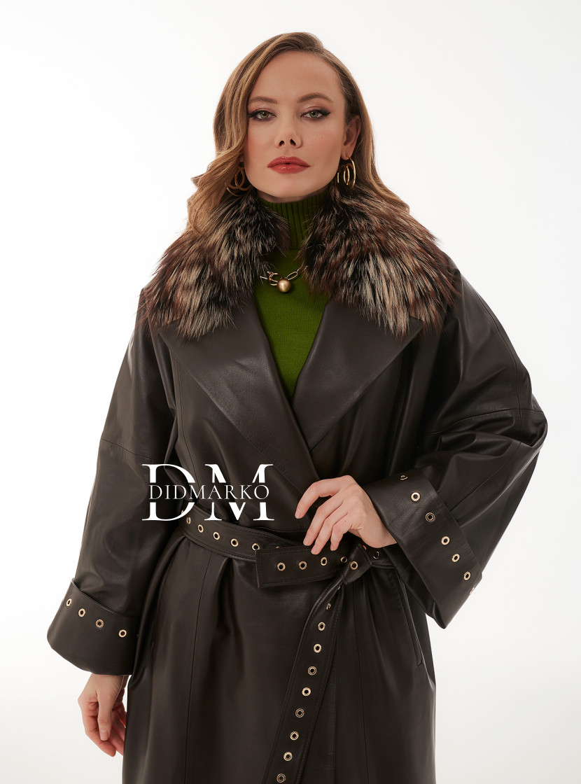 Утеплённое пальто из натуральной кожи с мехом