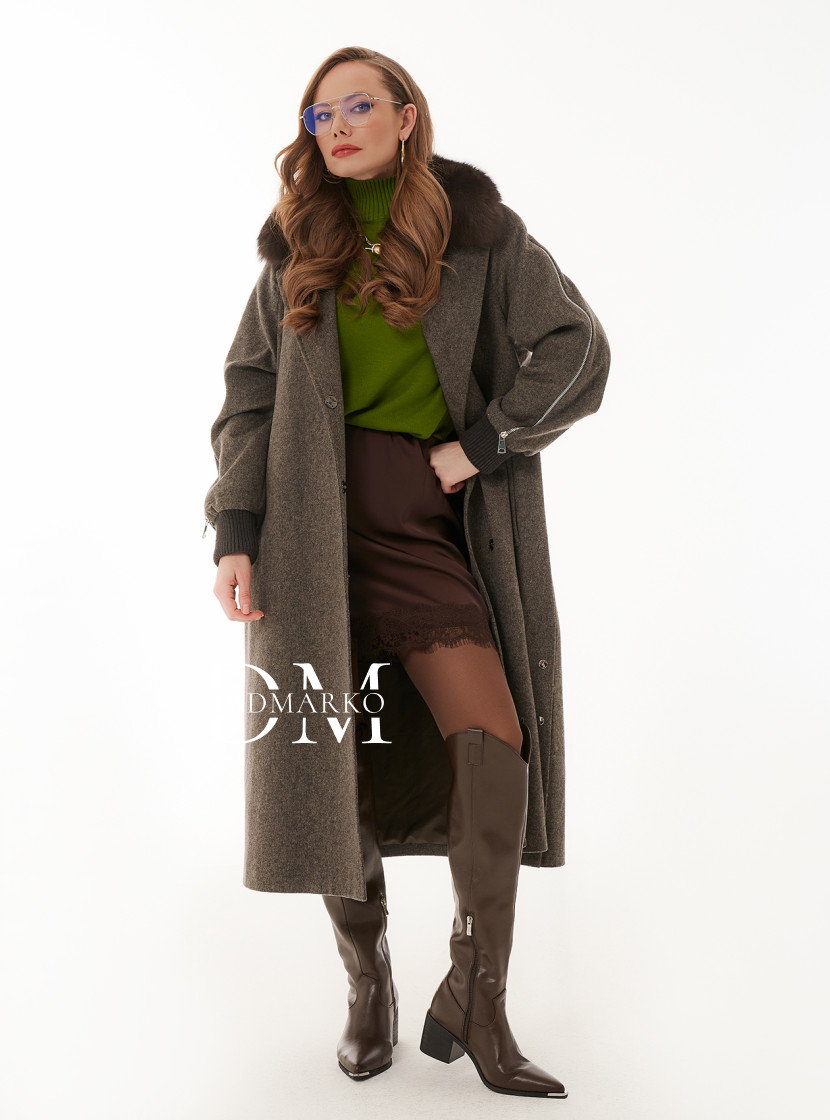 Утеплённое пальто из шерсти