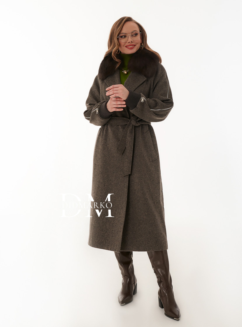 Утеплённое пальто из шерсти