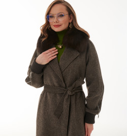 Утеплённое пальто из шерсти