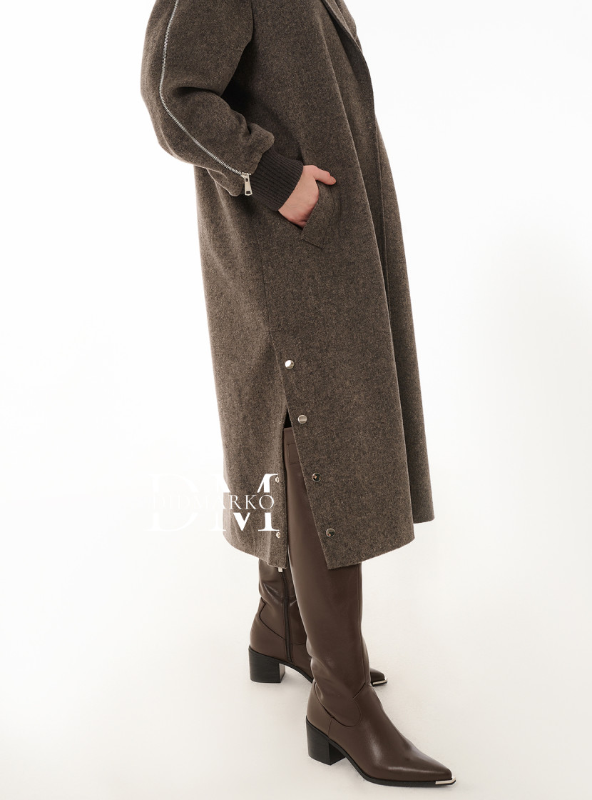 Утеплённое пальто из шерсти