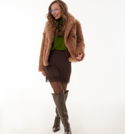 Короткая дубленка тиградо