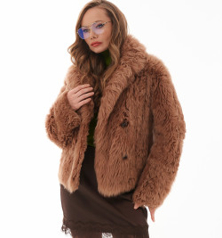 Короткая дубленка тиградо