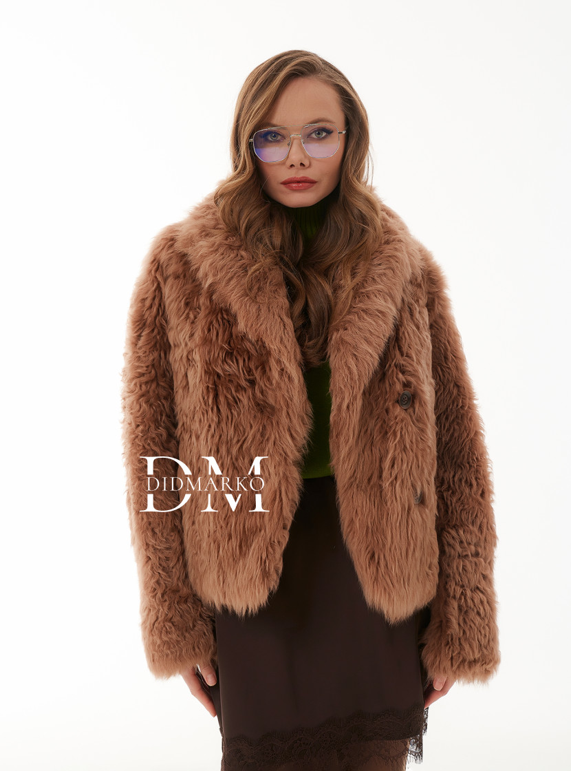 Короткая дубленка тиградо