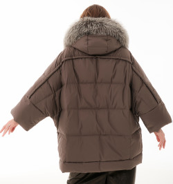 Зимний пуховик с мехом чернобурки