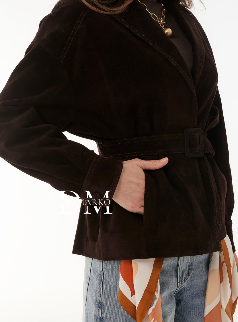 Замшевый жакет коричневого цвета 