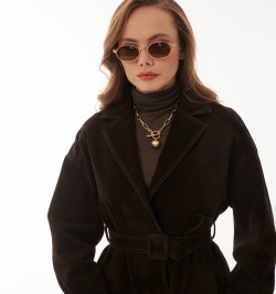 Замшевый жакет коричневого цвета 