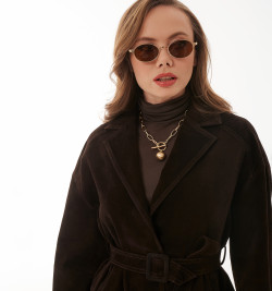 Замшевый жакет коричневого цвета 