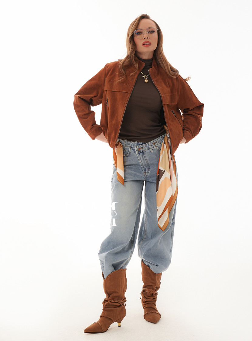 Рыжая куртка из замши