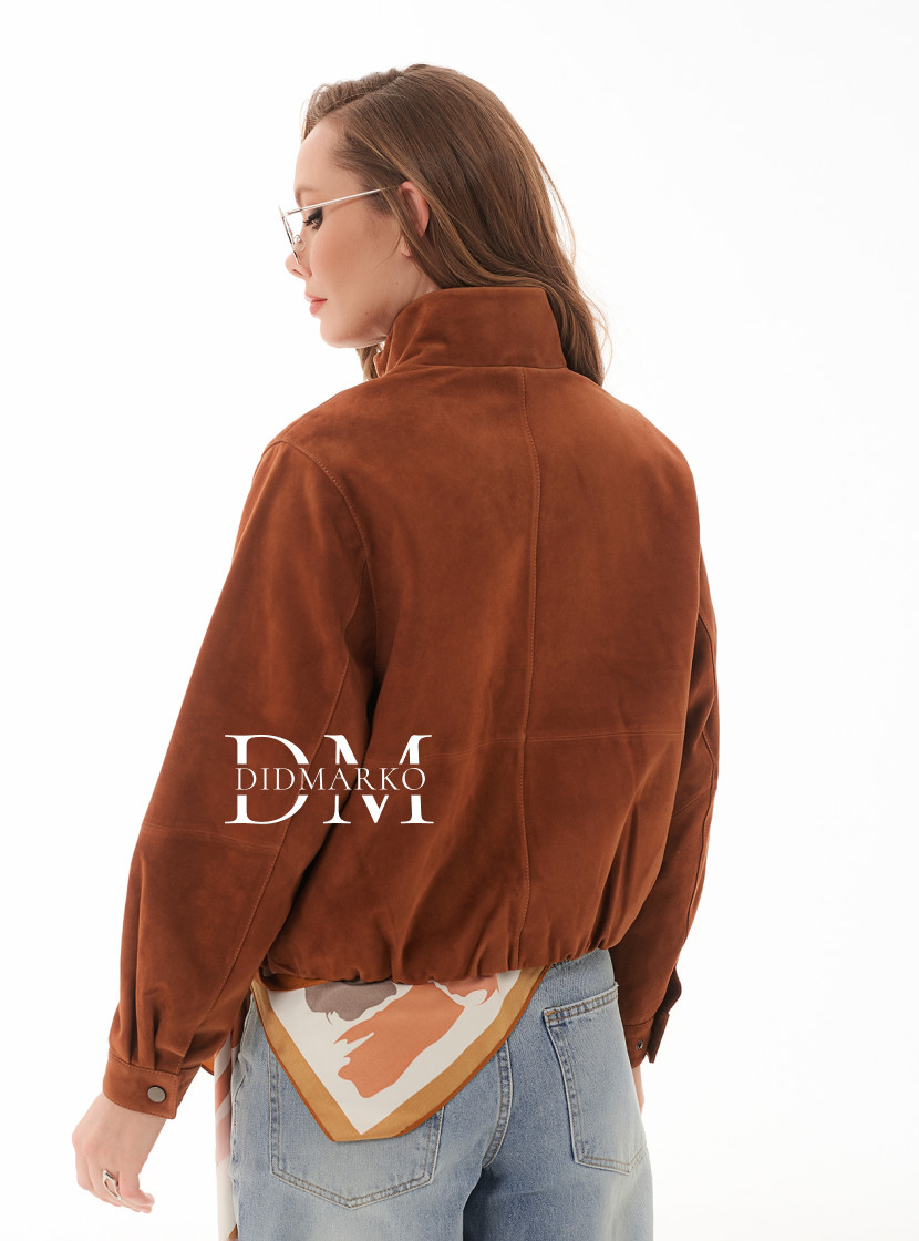 Рыжий бомбер из замши