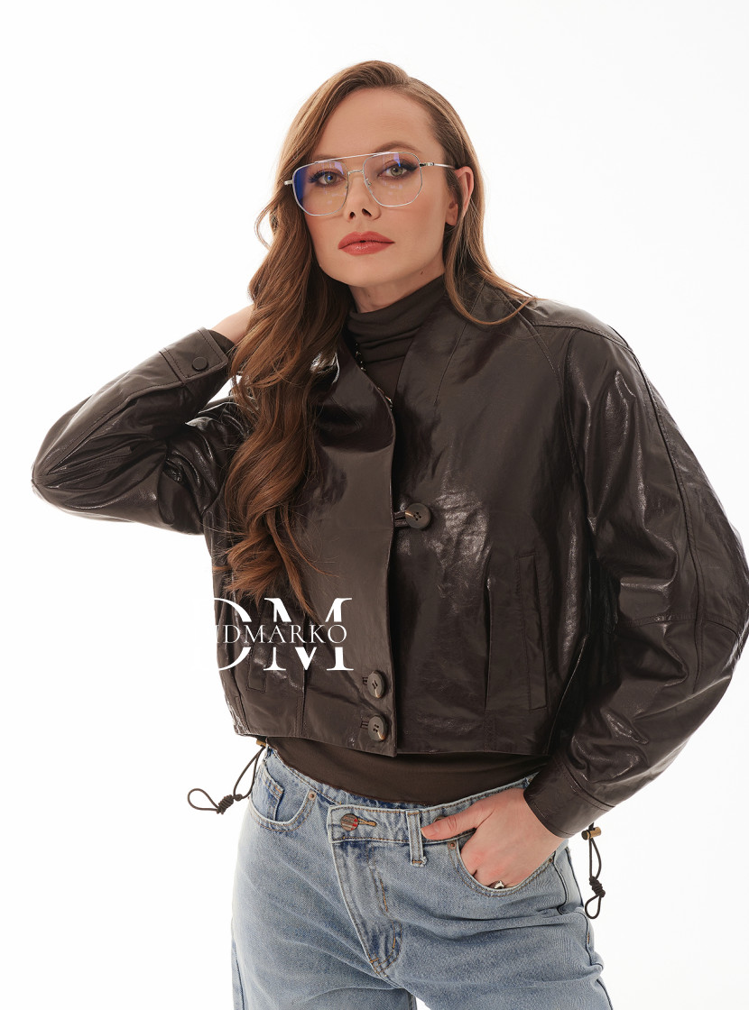 Короткая кожаная куртка 