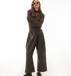 Коричневые кожаные брюки