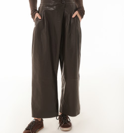 Коричневые кожаные брюки