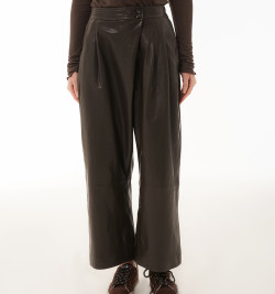 Коричневые кожаные брюки