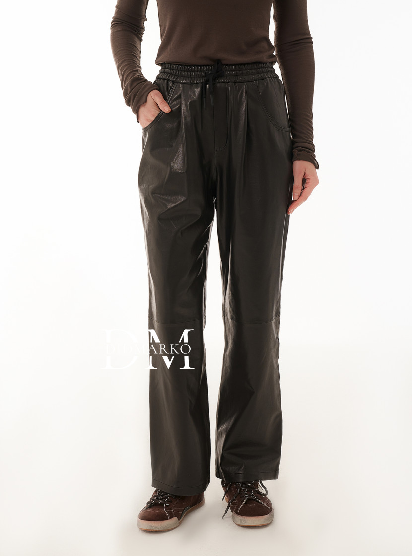 Брюки из натуральной кожи на резинке