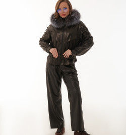 Утеплённая женская кожаная куртка с чернобуркой