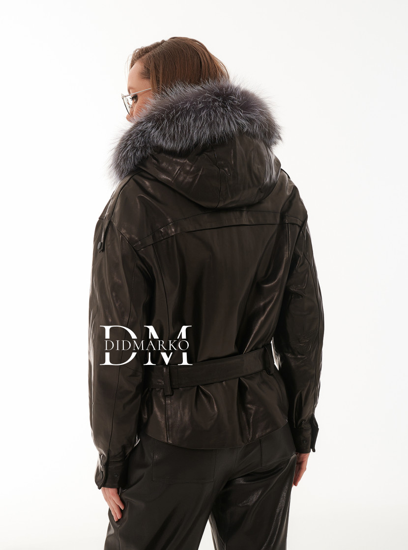 Утеплённая женская кожаная куртка с чернобуркой