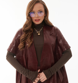 Бордовый жилет из натуральной  кожи