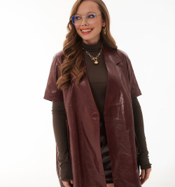 Бордовый жилет из натуральной  кожи