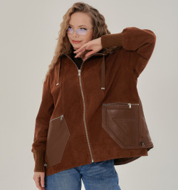 Замшевая куртка с капюшоном 