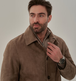 Демисезонный тренч из замши со съемной манишкой