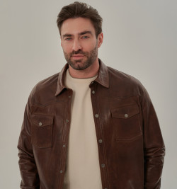 Легкая рубашка из натуральной кожи