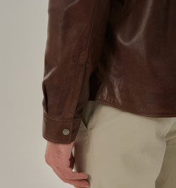 Легкая рубашка из натуральной кожи