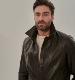 Стильная коричневая кожаная рубашка для мужчин  