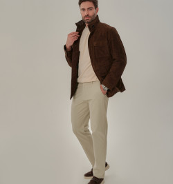 Замшевый жакет мужской коричневого цвета