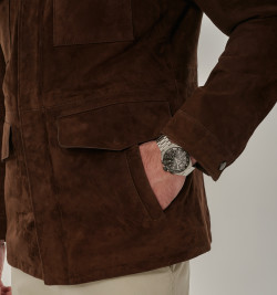 Замшевый жакет мужской коричневого цвета