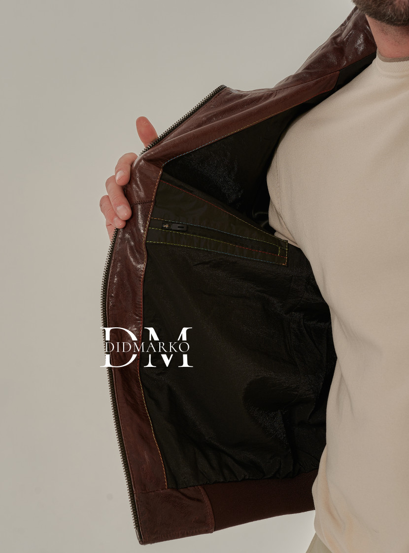 Стильный кожаный мужской бомбер