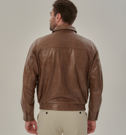 Мужская куртка на резинке светлая