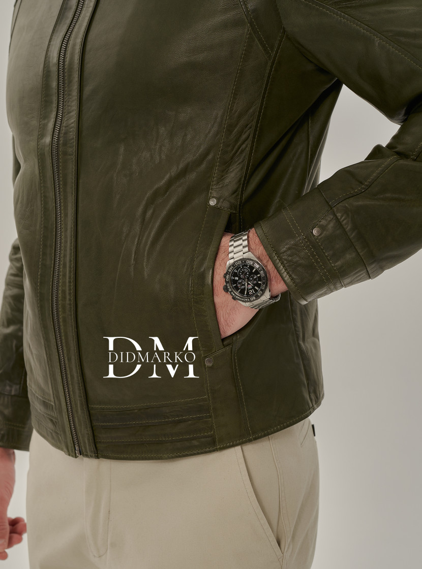 Кожаная куртка в цвете хаки мужская