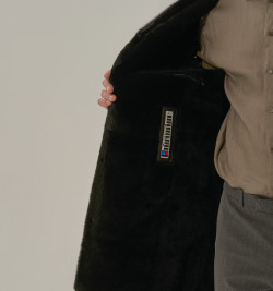 Элегантная классическая мужская дубленка